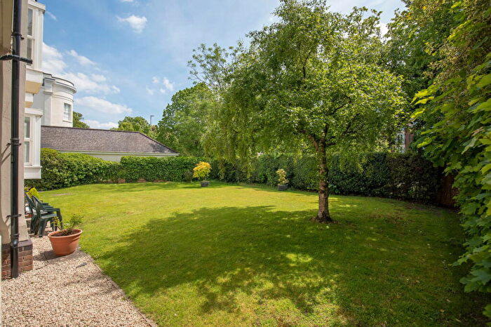 2 Bedroom Flat For Sale In Eltham Lawn, Queens Road, Cheltenham, GL50