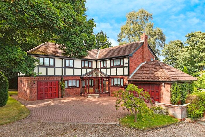 4 Bedroom Detached House For Sale In Jenny Brough Lane, Hessle, HU13