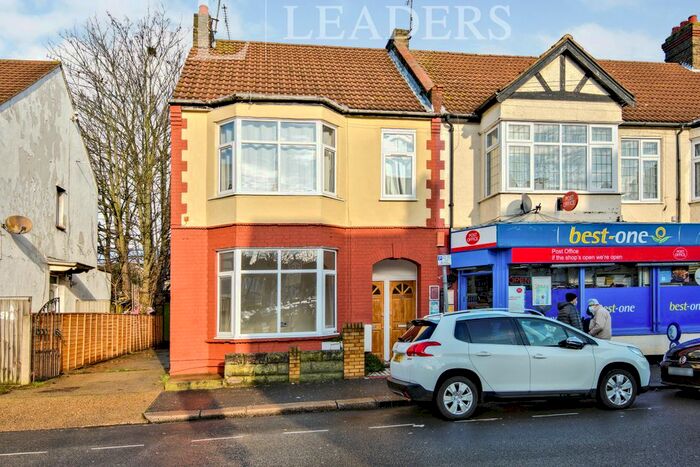 2 Bedroom Flat To Rent In Fairfax Drive, Westcliff-On-Sea, SS0