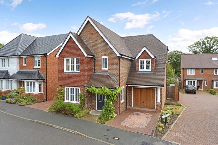 5 Bedroom Detached House For Sale In Windacres Farm Lane, Horsham, RH12