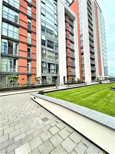 2 Bedroom Flat For Sale In Western Gateway, London, E16