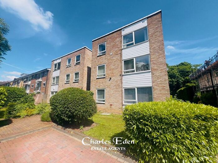 2 Bedroom Flat For Sale In The Avenue, Beckenham, BR3