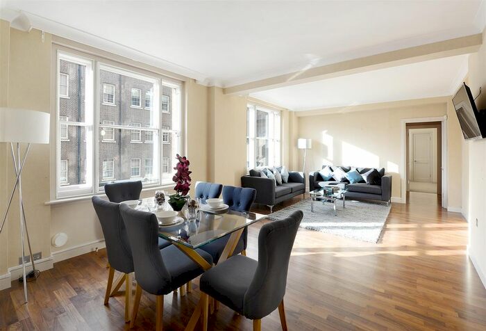 3 Bedroom Flat To Rent In Hill Street, London, W1J