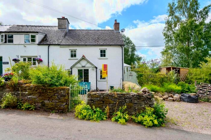 2 Bedroom End Of Terrace House For Sale In Brecon, Hay On Wye, LD3
