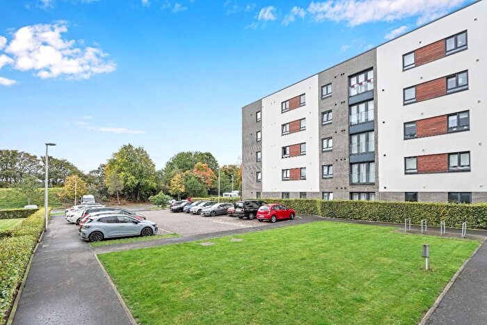 2 Bedroom Flat To Rent In Arneil Drive, Edinburgh, EH5