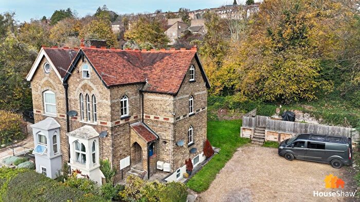 1 Bedroom Flat For Sale In West Wycombe Road, High Wycombe, HP11