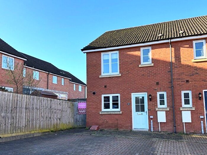 3 Bedroom Semi-Detached House To Rent In Roys Place, Bathpool, Taunton, TA2