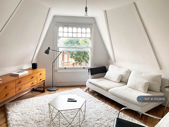 2 Bedroom Maisonette To Rent In Sotheby Road, London, N5