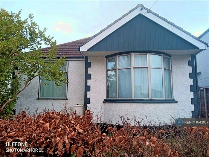 4 Bedroom Bungalow To Rent In Dartford, Dartford, DA1