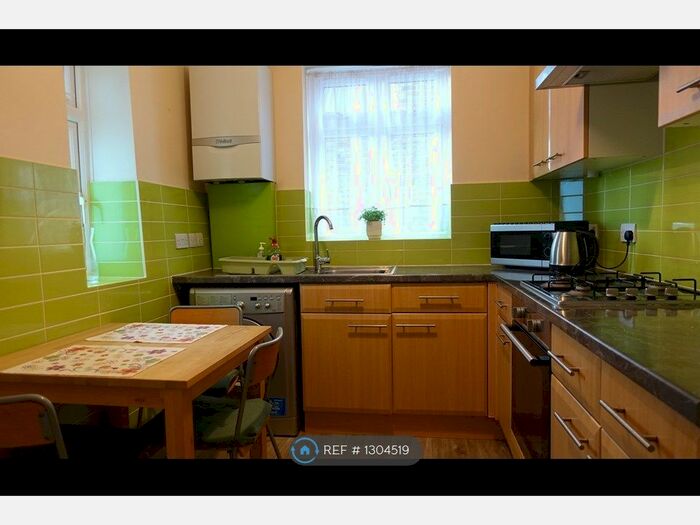 2 Bedroom Flat To Rent In Seton Court, London, E11