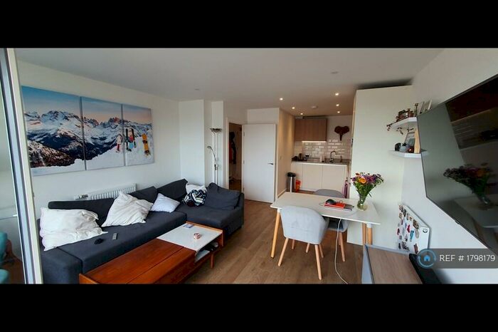 1 Bedroom Flat To Rent In Anderson Square, London, E3