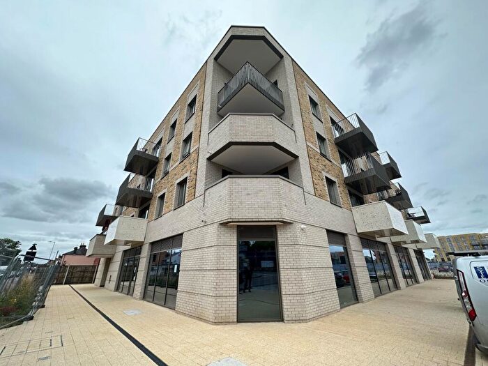 1 Bedroom Flat To Rent In Windmill Lane, Cheshunt, EN8