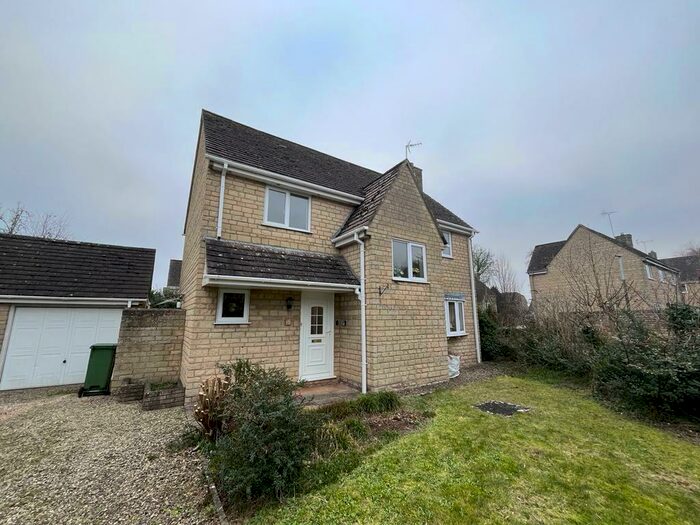 4 Bedroom House To Rent In Bouverie Park, Stanton St. Quintin, Chippenham, SN14