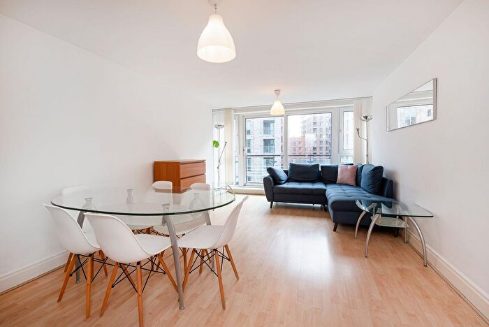 2 Bedroom Flat To Rent In Smugglers Way, Wandsworth, SW18