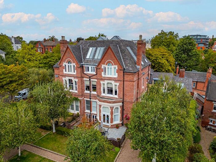 2 Bedroom Flat For Sale In North Road, The Park, NG7