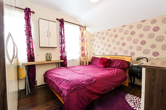 1 Bedroom Property To Rent In Ferrymead Avenue, Greenford, UB6