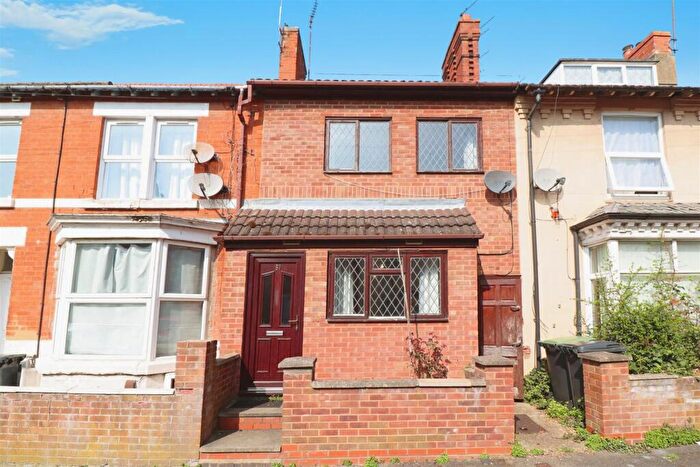 2 Bedroom Terraced House To Rent In Queen Street, Rushden, NN10