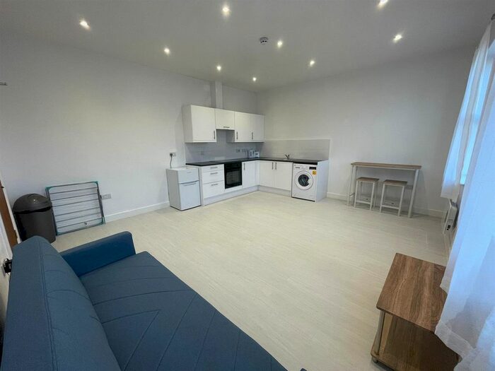 1 Bedroom Flat To Rent In Church Court, Morley, Leeds, LS27