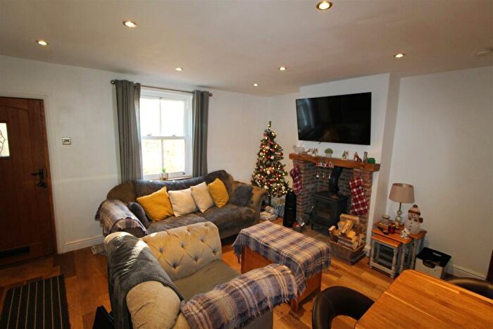 2 Bedroom Cottage To Rent In High Street, Swainby, Northallerton, DL6