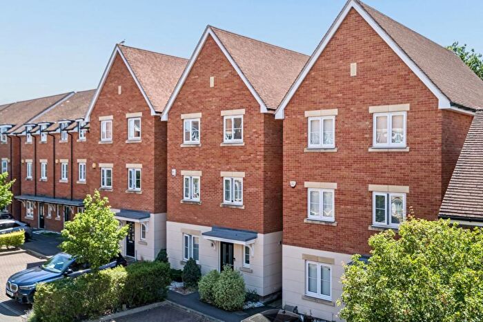 4 Bedroom Town House For Sale In Foxherne, Langley, SL3