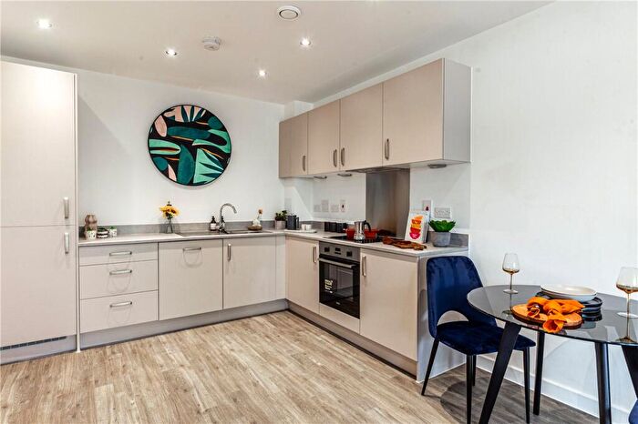 2 Bedroom Apartment For Sale In Vista House, Hatfield Rise, Hatfield, Hatfield, AL10