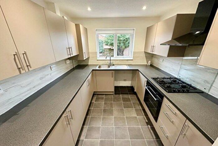 3 Bedroom Property To Rent In Bardwell Court, Wakefield, WF3