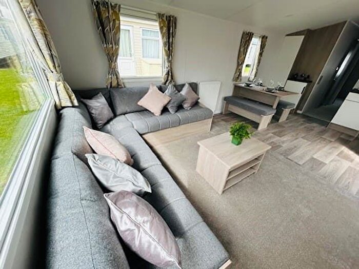 2 Bedroom Mobile/park Home For Sale In Winchelsea, TN36