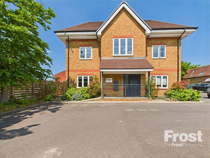 2 Bedroom Apartment To Rent In A Summers Road, Burnham, Buckinghamshire, SL1