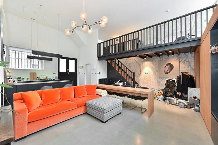 1 Bedroom Detached House To Rent In Avenue Studios, Sydney Close, Kensington And Chelsea, London, SW3