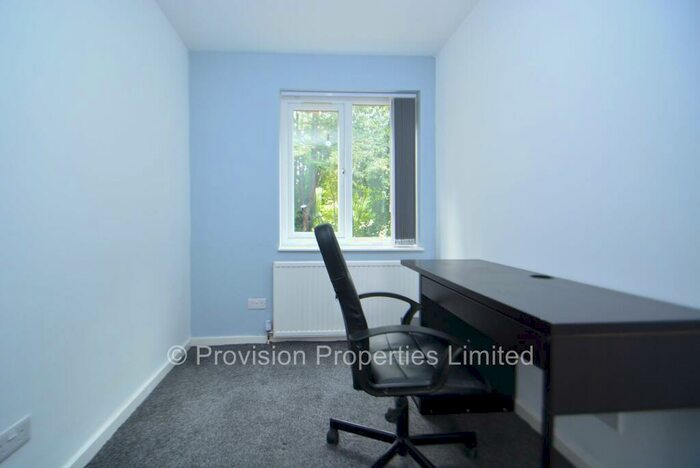 4 Bedroom Terraced House To Rent In Well Close Rise, City Centre, Leeds, LS7