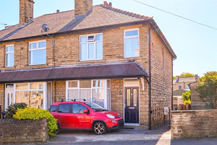 3 Bedroom End Of Terrace House For Sale In Garden Road, Brighouse, HD6