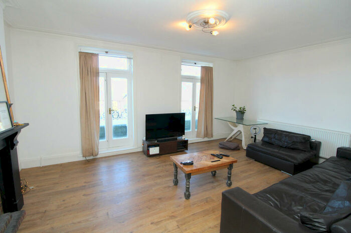 2 Bedroom Apartment To Rent In Bexley High Street, Bexley, DA5