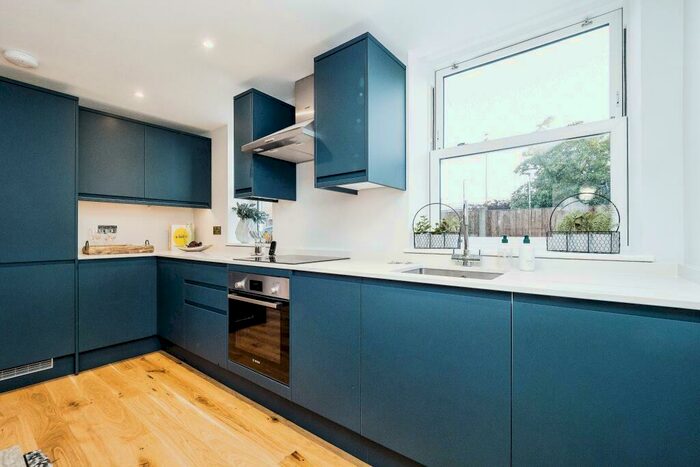 1 Bedroom Apartment To Rent In Maybank Road, South Woodford, E18