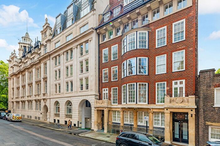 2 Bedroom Flat For Sale In First Floor, North Court, Westminster, SW1P