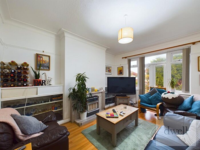 5 Bedroom Semi Detached House To Rent In St Chads View, Headingley, Leeds, LS6