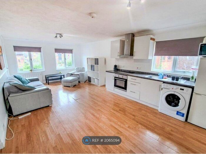 1 Bedroom Maisonette To Rent In Hawthorne Crescent, West Drayton, UB7