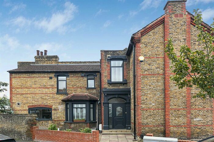 3 Bedroom End Terrace House For Sale In Barrett Road, Walthamstow, London, E17