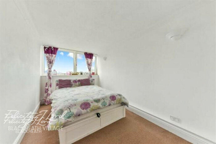 2 Bedroom Apartment To Rent In Master Gunner Place, London, SE18