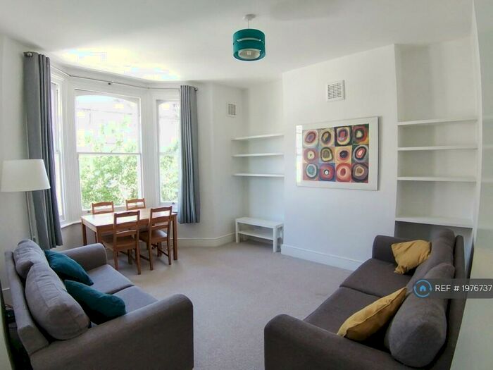 1 Bedroom Flat To Rent In Almeric Road, London, SW11