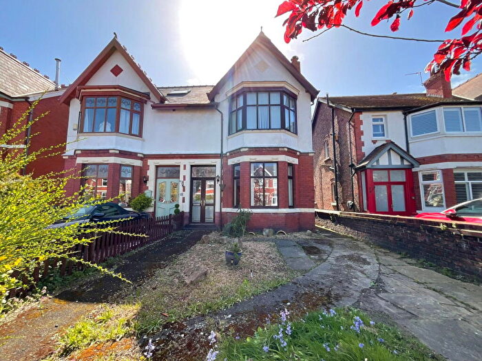 4 Bedroom Semi Detached House For Sale In Chester Road, Southport, PR9