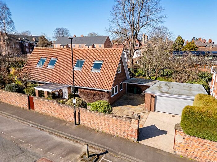 4 Bedroom Detached House For Sale In Bootham Crescent, Bootham, York, YO30