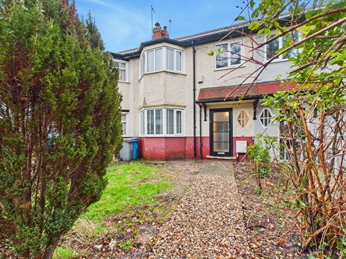 3 Bedroom Terraced House For Sale In Park Avenue West, Hull, North Humberside, HU5