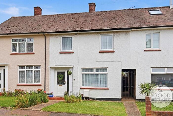 2 Bedroom Terraced House For Sale In Ladyfields, Loughton, IG10