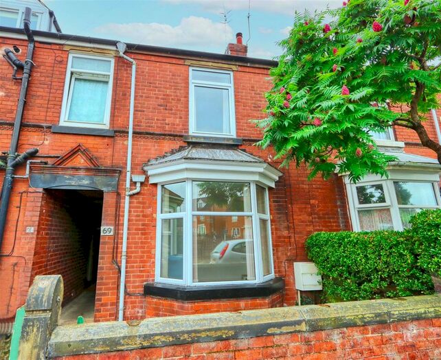 2 Bedroom Terraced House To Rent In Wharf Lane, Stonegravels, Chesterfield, Derbyshire, S41