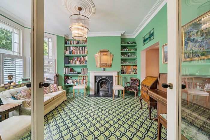 4 Bedroom Terraced House To Rent In Rathcoole Avenue London, N8