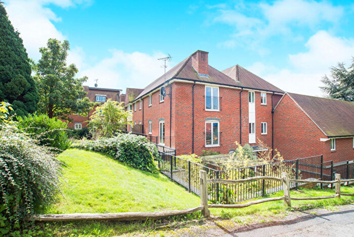 2 Bedroom Apartment To Rent In Horsham Road, Dorking, RH4