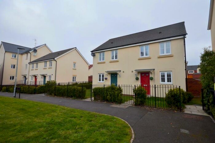 2 Bedroom House To Rent In Moredon, SN2