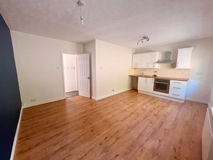 1 Bedroom Flat To Rent In Priory Road, Plymouth, PL3
