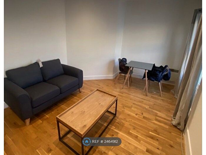 1 Bedroom Flat To Rent In Clapham Common, Clapham Common, SW8