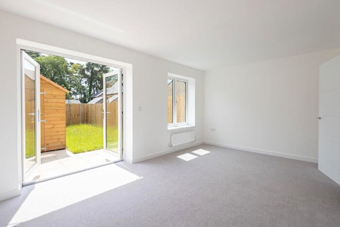 3 Bedroom Semi-Detached House For Sale In Station Road Bordon, GU35